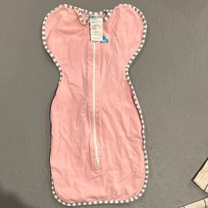 Love to dream Pink newborn swaddle